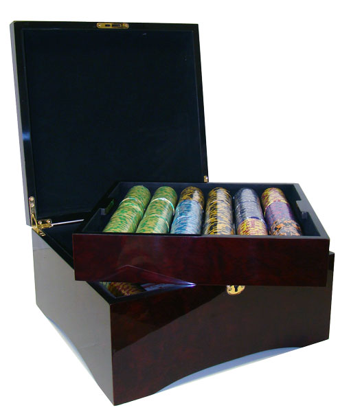 Monte Carlo 14 Gram Clay Poker Chips in Wood Mahogany Case - 750 Ct.