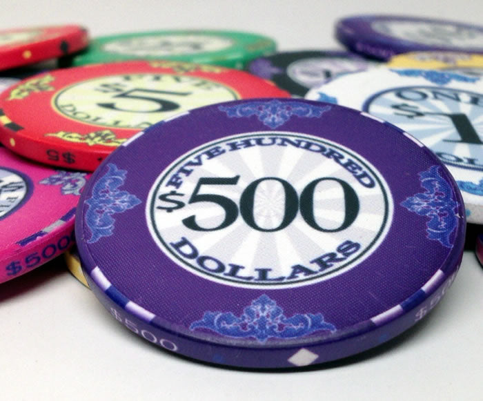 Scroll 10 Gram Ceramic Poker Chips in Black Aluminum Case - 500 Ct.